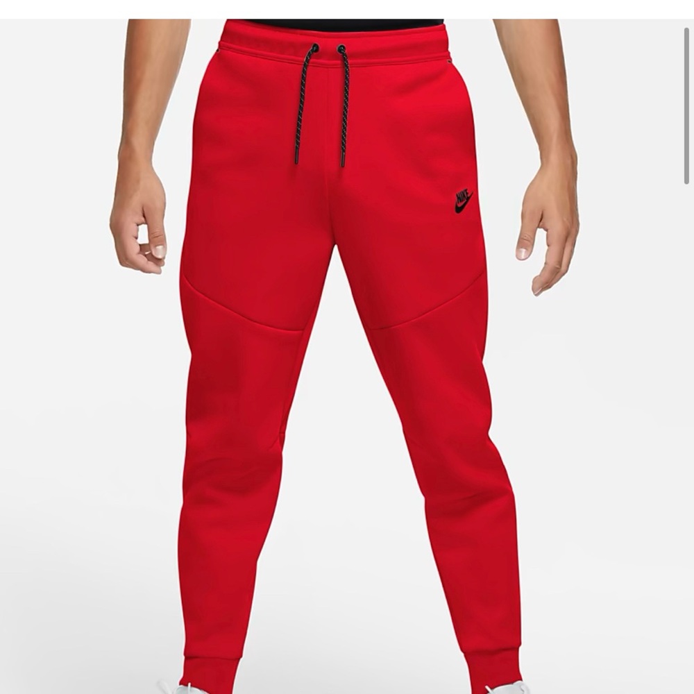 Nike tech